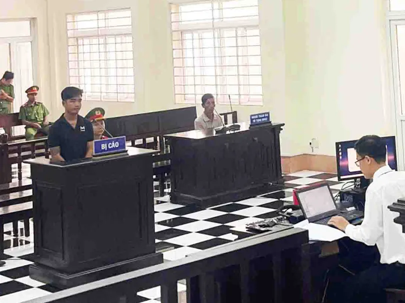 Sử dụng trái phép chất ma túy, lãnh án 2 năm tù