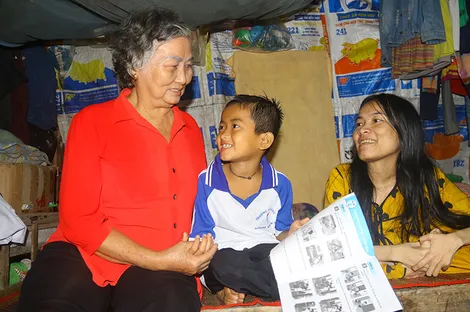 Khi cha mẹ trở thành “bạn học” cùng con