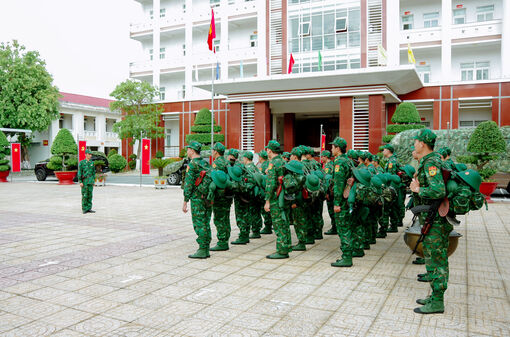 កង​ទ័ព​ការ​ពារ​ព្រំ​ដែន​ទី​ក្រុង​កឹង​ធើ ហ្វឹក​ហ្វឺន​ផ្លាស់​ប្តូរ​លក្ខណៈ​ត្រៀម​ប្រ​យុទ្ធ