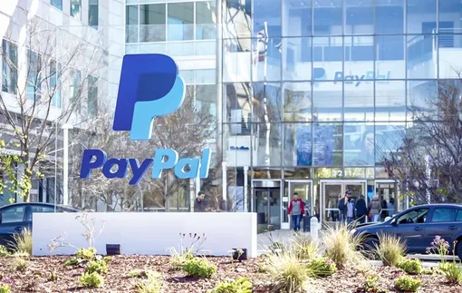 Trí thức trước nỗi lo mất việc vì AI