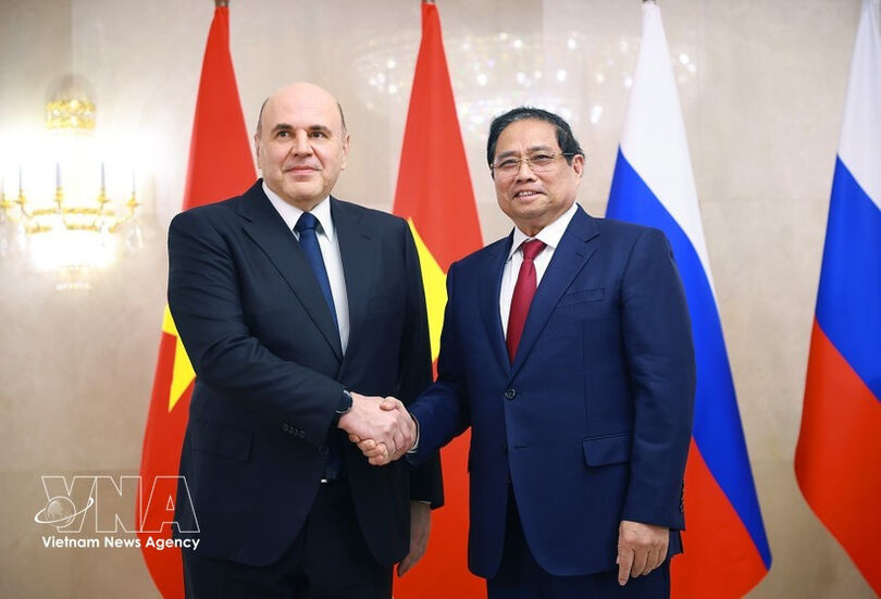 Vietnamese, Russian PMs hold talks, witness signing of nuclear power agreement