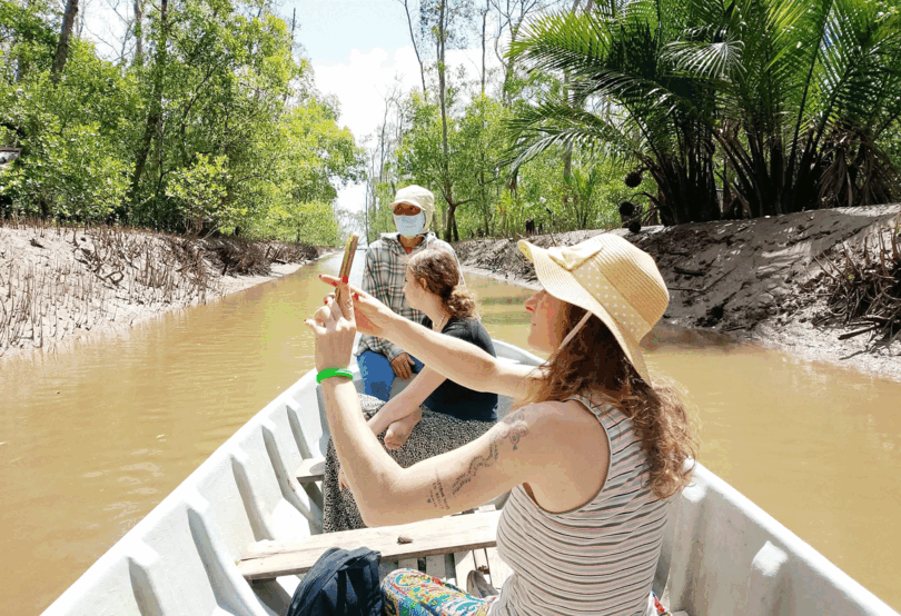 ទៅ​កូវ​ឡាវ​យ៉ុង ទស្ស​នា​កសិដ្ឋាន​ជីវ​ចម្រុះ​អប្សរា