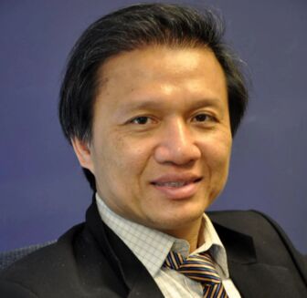 Nguyen Dinh Thang prosecuted on terrorism charge, urged to surrender