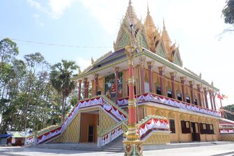 ពិធី​បុណ្យ​សម្ពោធ​ឆ្លង​ព្រះ​វិហារ​ថ្មី វត្ត​កំ​ពង់​មាន​ជ័យ​សិរី​ឧត្តម​ព្រែក​អំ​ពូ