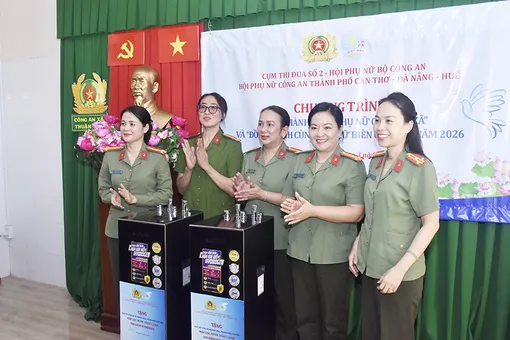 Chương trình “Đồng hành cùng Phụ nữ Công an xã” và “Đồng hành cùng Phụ nữ biên cương”