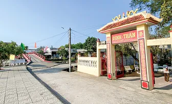 Đình Thần Phụng Hiệp, “qua đình ngả nón trông đình...”