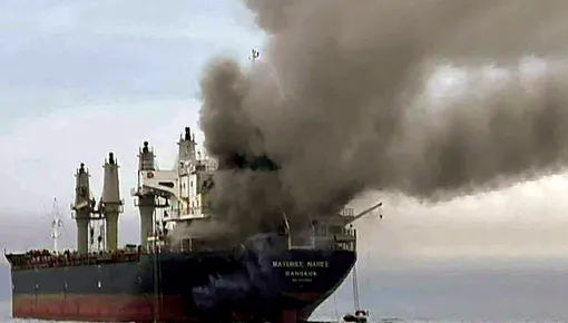 Giá dầu tăng theo tín hiệu căng thẳng từ eo biển Hormuz