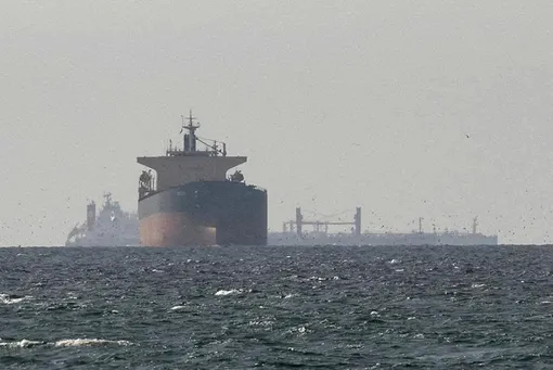 Iran cho phép thêm 20 tàu Pakistan đi qua eo biển Hormuz