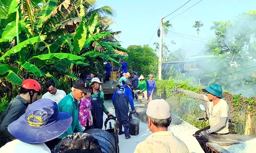 Vận động xây dựng, nâng cấp nhiều tuyến đường giao thông