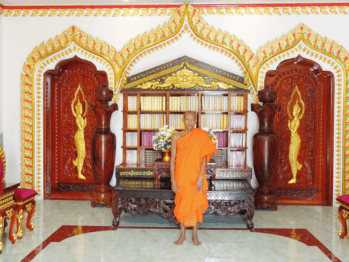 ព្រះ​តេជ​ព្រះ​គុណ​រស់​នៅ​ល្អ​សង្គម ល្អ​សាសនា​