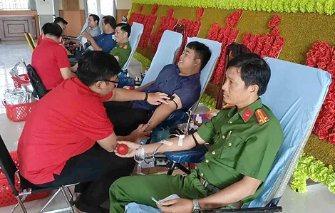 Xã Trần Đề tổ chức hiến máu tình nguyện