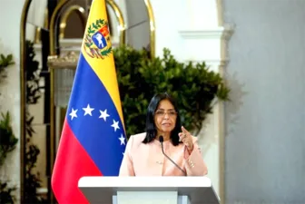 Mỹ dỡ bỏ trừng phạt Tổng thống lâm thời Venezuela