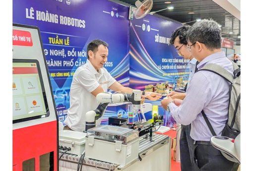 បង្ក​ការ​លោត​ផ្លោះ​ជាក់​ស្តែង​ក្នុង​ការ​អភិ​វឌ្ឍ​វិទ្យា​សាស្ត្រ បច្ចេក​វិទ្យា ផ្លាស់​ថ្មី​ច្នៃប្រ​តិដ្ឋ​និង​ផ្លាស់​ប្តូរ​ឌី​ជី​ថល