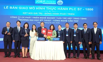 Trường Đại học Kỹ thuật - Công nghệ Cần Thơ tiếp nhận gói thiết bị tài trợ trị giá gần 350 triệu đồng