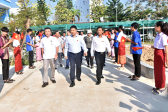 គណៈ​ប្រតិ​ភូ​ក្រុម​ប្រឹក្សា​ជន​ជាតិ​នៃ​រដ្ឋ​សភា អញ្ជើញ​សួរ​សុខ​ទុក្ខ និង​ប្រ​សិទ្ធ​ពរ​បុណ្យ​ចូល​ឆ្នាំ​ថ្មី ចំ​ពោះ​ជនរួម​ជាតិ​ខ្មែរ​នៅ​ទី​ក្រុង​កឹង​ធើ