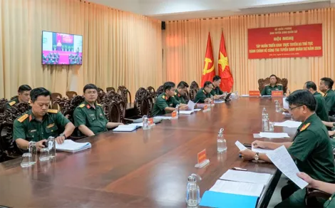 Tập huấn triển khai phần mềm trực tuyến các thủ tục hành chính trong tuyển sinh quân sự