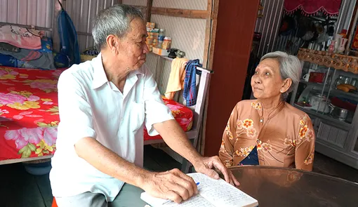 លេខា​សាខា​បក្ស​បាន​ប្រ​ជា​ជន​ជឿ​ទុក​ចិត្ត