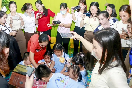 Tập huấn triển khai các chuyên đề cấp thành phố đối với giáo dục mầm non