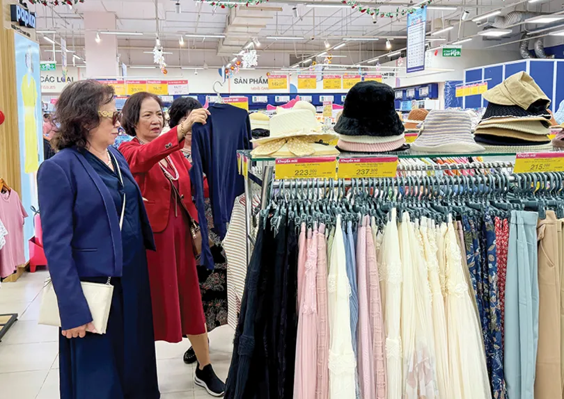 Thời trang mùa hè lên kệ