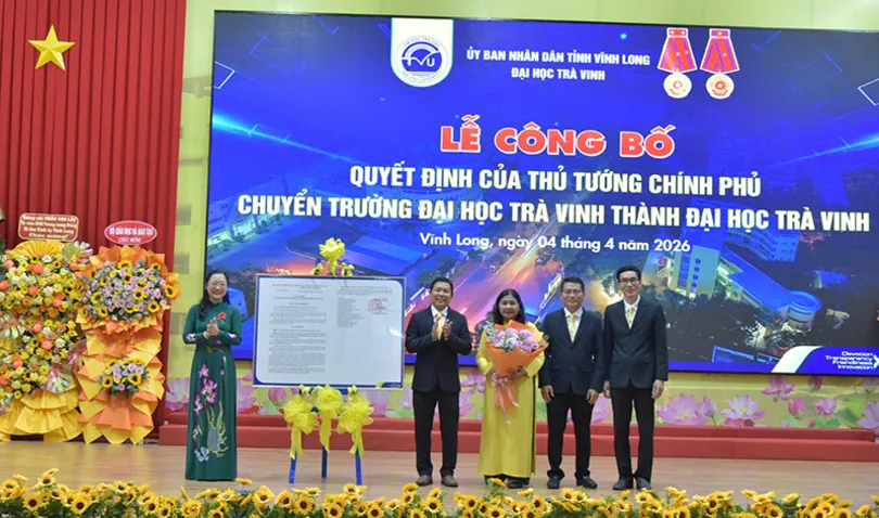 Công bố quyết định chuyển Trường Đại học Trà Vinh thành Đại học Trà Vinh