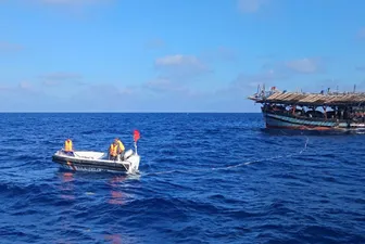 Tàu KN475 cứu nạn kịp thời 36 ngư dân trên tàu cá hỏng máy ở đặc khu Trường Sa