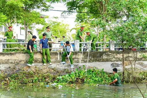 Thực hiện công trình thanh niên “Tuyến rạch - Công viên xanh, sạch, đẹp”