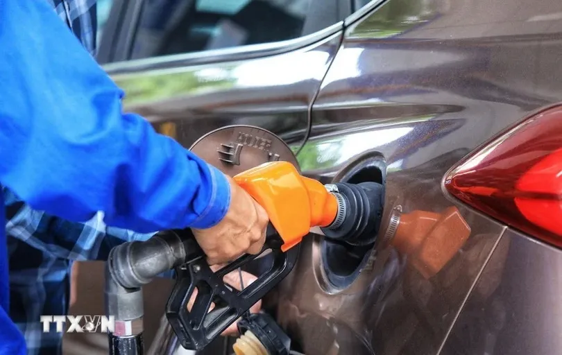 Lái xe thế nào để tiết kiệm nhất khi giá nhiên liệu leo thang?