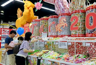 Thị trường bán lẻ và dịch vụ tiêu dùng duy trì đà tăng trưởng tích cực