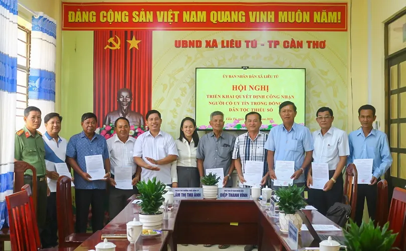 Công nhận 8 cá nhân là Người có uy tín trong đồng bào dân tộc thiểu số