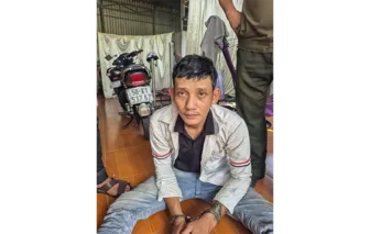 Công an phường Phú Lợi bắt đối tượng truy nã Bi "Chích chòe"