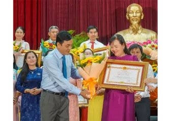 TP Cần Thơ thăm dò dư luận về ứng viên được đề nghị xét tặng danh hiệu “Nhà giáo nhân dân”, “Nhà giáo ưu tú” năm 2026