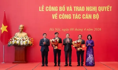 Ông Nguyễn Duy Ngọc và ông Trần Đức Thắng chuyển sinh hoạt Đoàn đại biểu Quốc hội