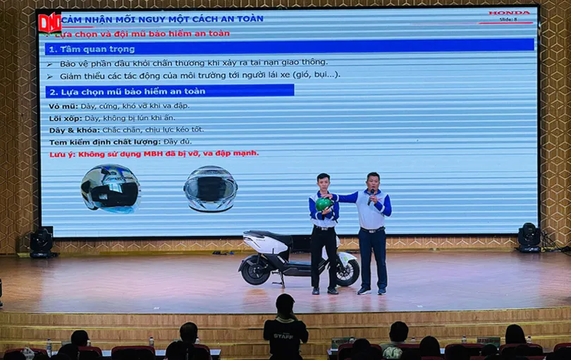 Đẩy mạnh tuyên truyền an toàn giao thông trong học sinh, sinh viên