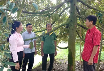 Phát huy dân chủ, huy động các nguồn lực nâng cao đời sống hội viên Phát huy dân chủ, huy động các nguồn lực nâng cao đời sống hội viên