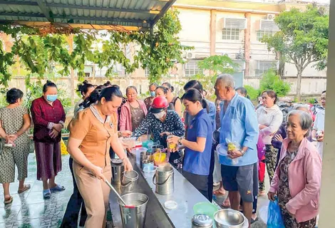Chung tay chăm lo an sinh xã hội