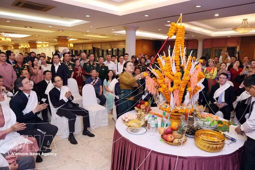 Lao traditional New Year Bunpimay celebrated in Hanoi