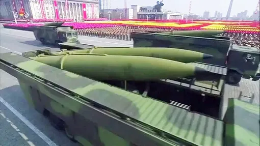 Triều Tiên thử nghiệm thành công tên lửa đạn đạo mang đầu đạn chùm