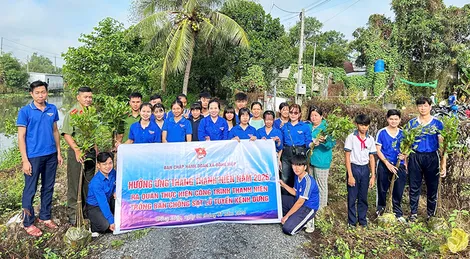 Xung kích, tình nguyện vì Cần Thơ xanh - sạch - đẹp