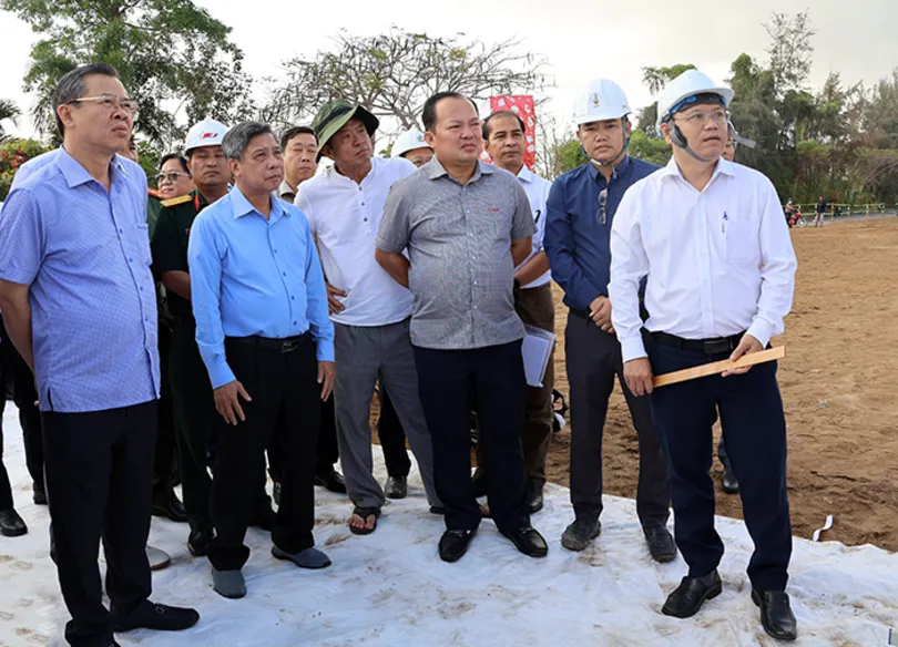 Kiểm tra tiến độ cao tốc Châu Đốc - Cần Thơ - Sóc Trăng giai đoạn 1, dự án thành phần 4