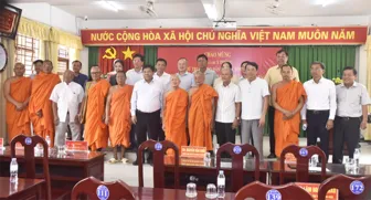 Thứ trưởng Bộ Dân tộc và Tôn giáo Y Thông thăm, chúc Tết Chôl Chnăm Thmây đồng bào Khmer tại TP Cần Thơ