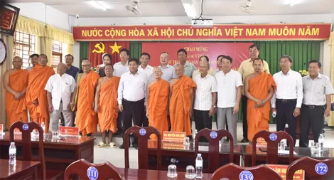 Thứ trưởng Bộ Dân tộc và Tôn giáo Y Thông thăm, chúc Tết Chôl Chnăm Thmây đồng bào Khmer tại TP Cần Thơ