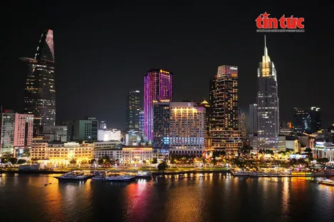 Bài 1: Cú hích từ bộ đôi luật