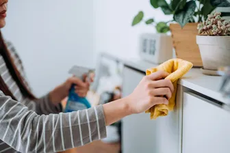 Thận trọng với sản phẩm tẩy rửa dạng xịt Thận trọng với sản phẩm tẩy rửa dạng xịt