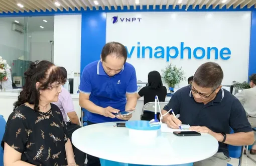 Nhà mạng dốc toàn lực hỗ trợ người dân xác thực thông tin thuê bao