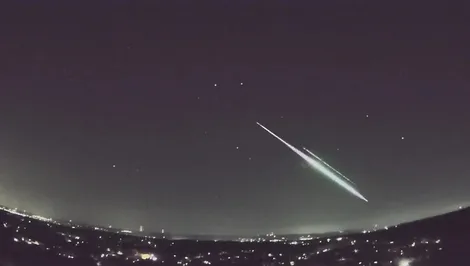 Đêm mai, chờ đón “cầu lửa” Thiên Cầm rực sáng dưới trăng non