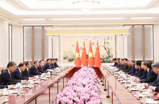 Top Vietnamese leader meets with Chinese Premier in Beijing