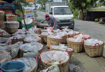 Dạo quanh thị trường ngày 17-4