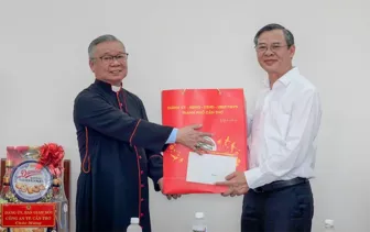 Lãnh đạo thành phố thăm, chúc mừng đồng bào Công giáo, Tin lành nhân Lễ Phục sinh