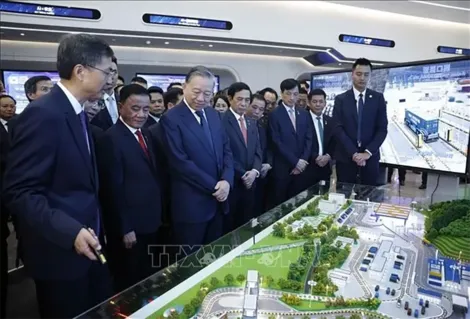 Tổng Bí thư, Chủ tịch nước Tô Lâm thăm Trung tâm Hợp tác đổi mới trí tuệ nhân tạo Trung Quốc - ASEAN