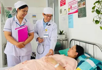 Phòng ngừa mất nước và rối loạn điện giải cho thai phụ trong những ngày nắng nóng
